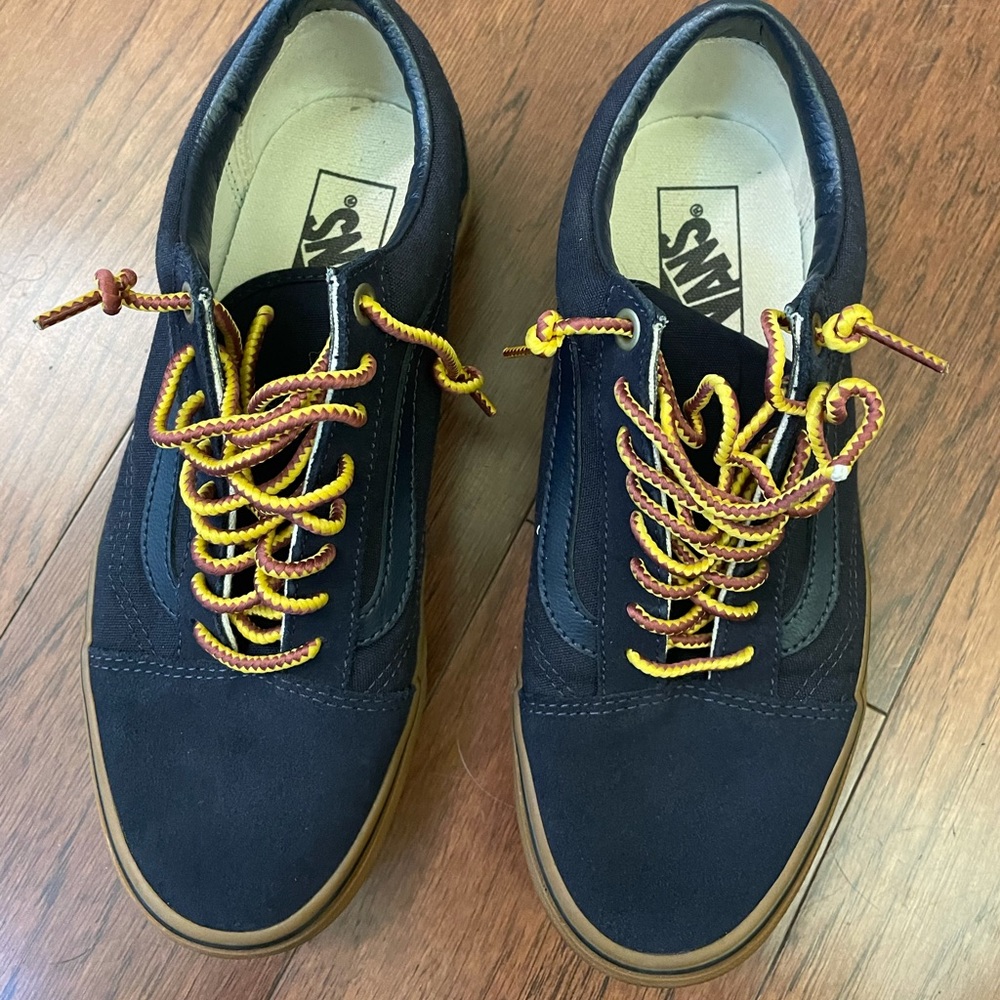 Vans - Picture 7 of 10